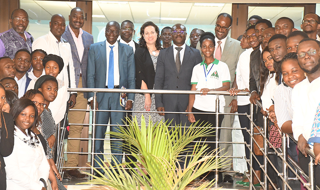 VISITE DU VICE-PRESIDENT EN CHARGE DES RH BANQUE MONDIALE