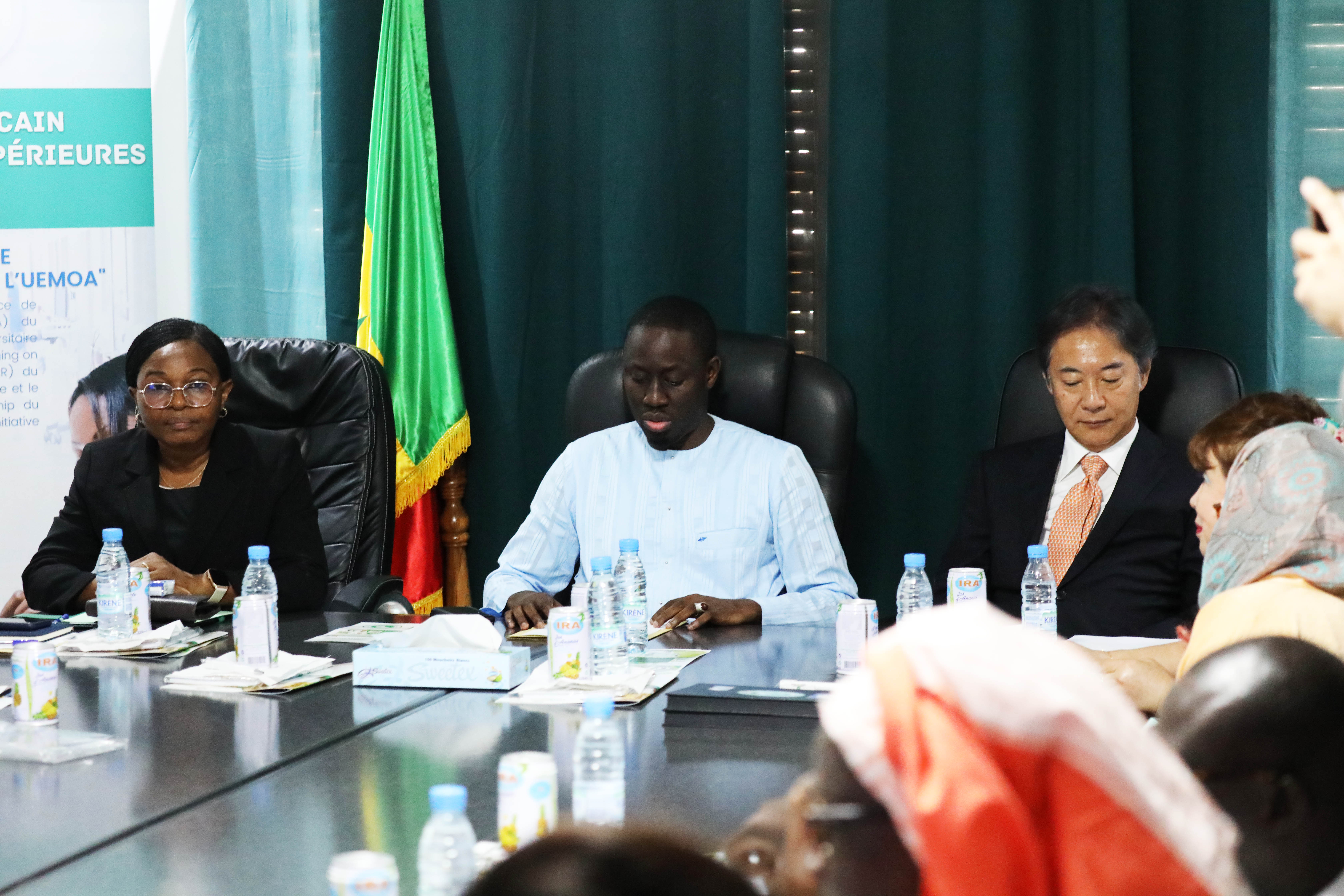 Signature de convention tripartite CESAG, MJEE et Satomi Project
